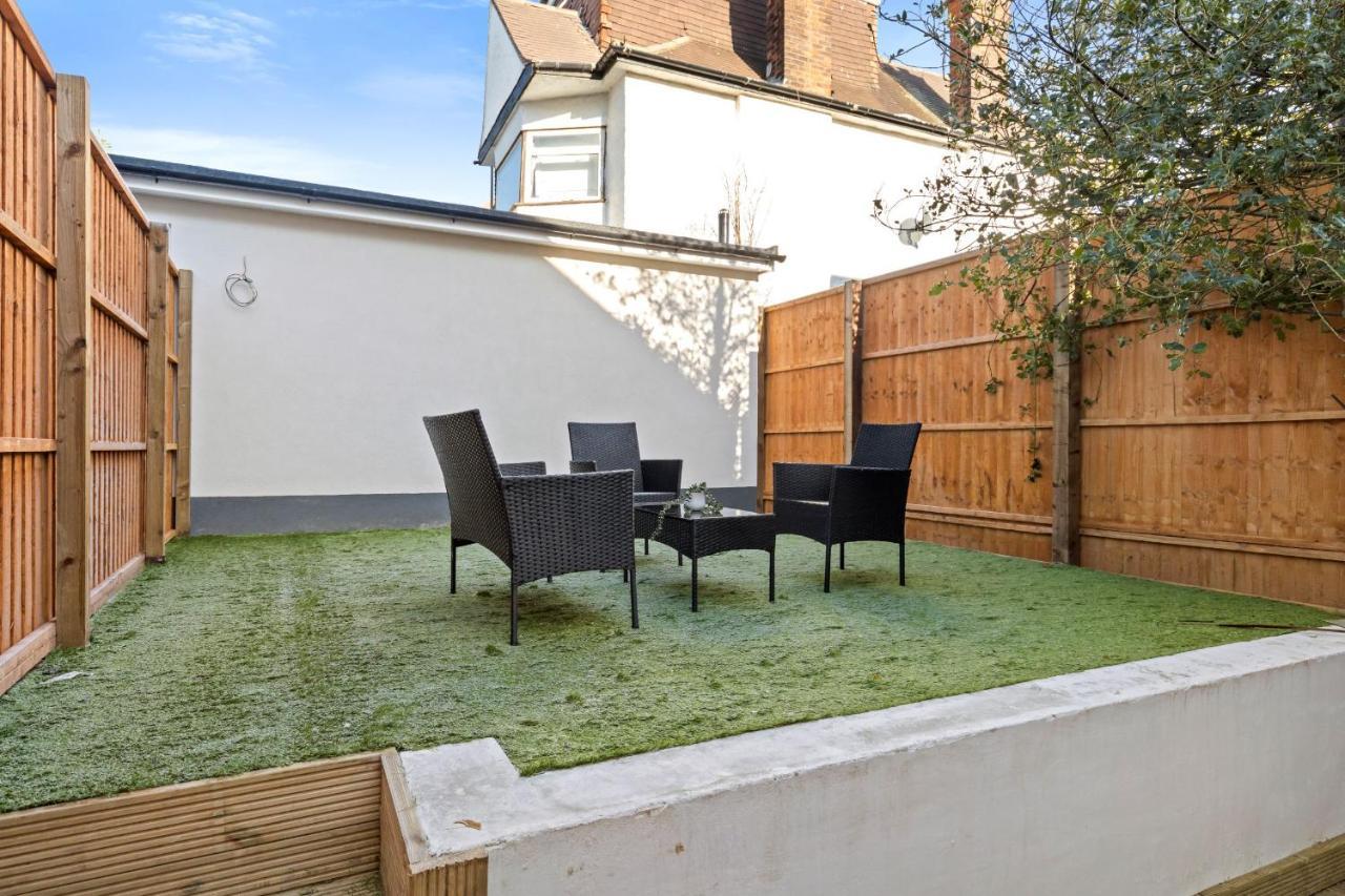 Star London Vivian Avenue 2-Bed Retreat With Garden Apartamento The Hyde Exterior foto