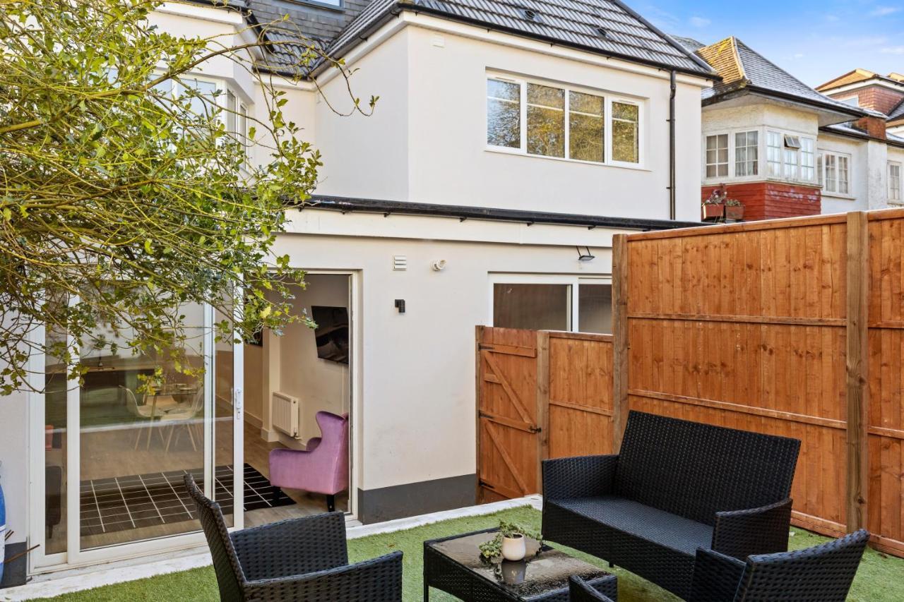 Star London Vivian Avenue 2-Bed Retreat With Garden Apartamento The Hyde Exterior foto